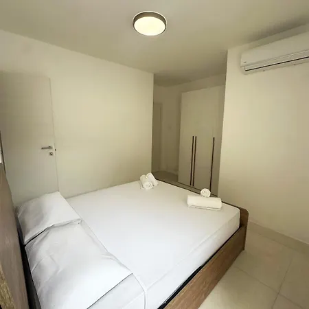 Elegant Escape In Paceville Apartmán Saint Julian's