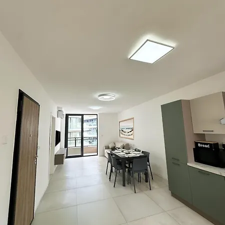 Elegant Escape In Pacaville Apartment *
